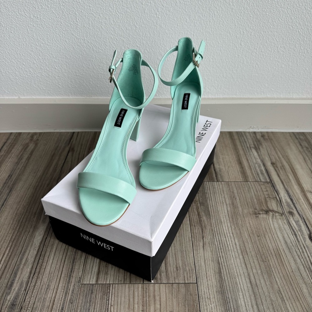New Nine West Light Green Heeled Sandals